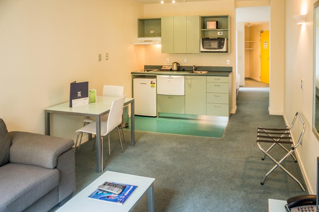 King or Twin One-Bedroom Apartment,698270145:JPEG